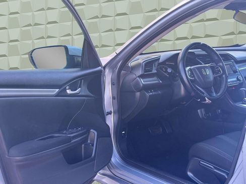 Used 2020 Honda Civic LX image 9