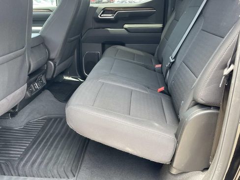 Used 2025 Chevrolet Silverado 1500 LT AWD/4WD image 9