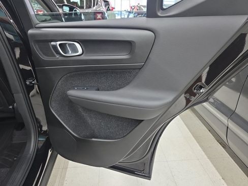 Used 2020 Volvo XC40 T5 Momentum w/ Protection Package AWD/4WD image 16