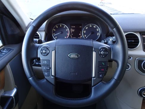 Used 2016 Land Rover LR4 HSE image 21