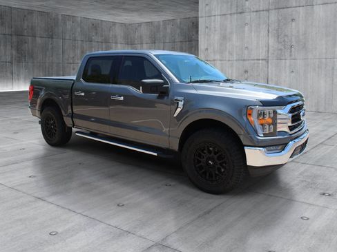 Used 2022 Ford F150 XLT w/ Equipment Group 302A High RWD image 7