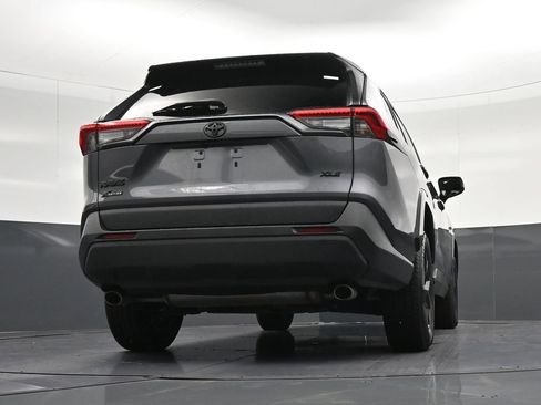 Used 2021 Toyota RAV4 XLE FWD image 29