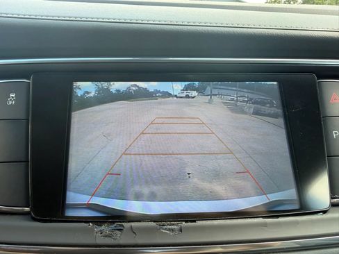 Used 2019 Buick Enclave Essence FWD image 26