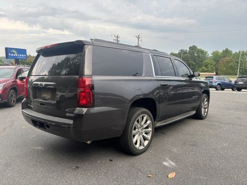 Used 2018 Chevrolet Suburban LT AWD/4WD image 6