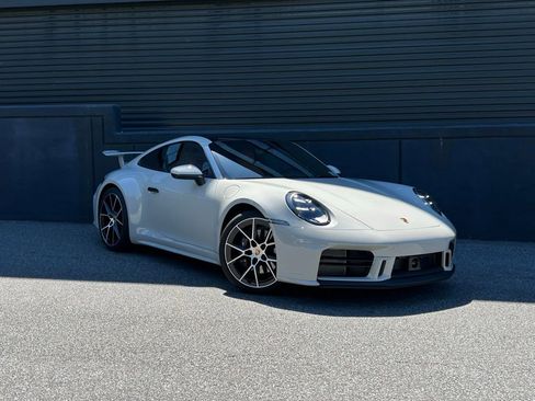 Certified 2025 Porsche 911 Carrera RWD image 12