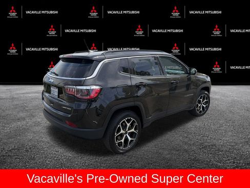 Used 2025 Jeep Compass Limited AWD/4WD image 3