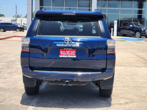 Used 2024 Toyota 4Runner SR5 AWD/4WD image 6