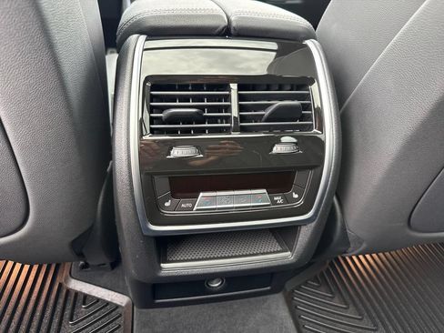 Used 2021 BMW X5 xDrive40i w/ M Sport Package AWD/4WD image 9