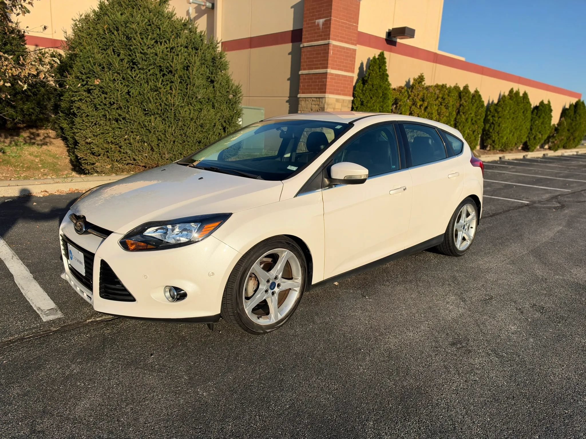 Used 2014 Ford Focus Titanium FWD image 1