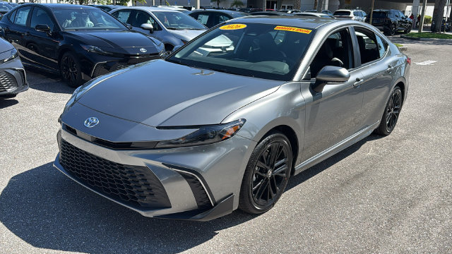 Used 2026 Toyota Camry SE FWD image 3