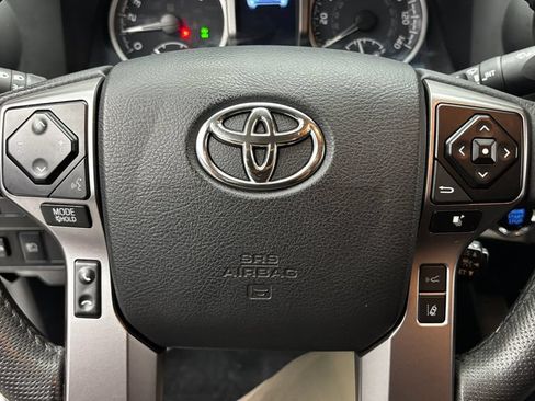 Used 2023 Toyota Tacoma SR5 AWD/4WD image 25
