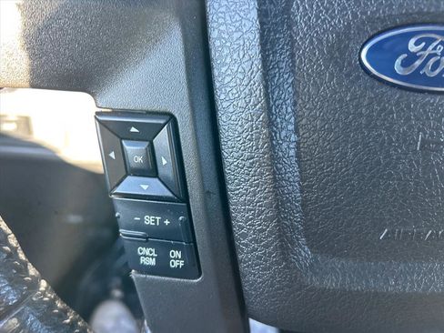 Used 2014 Ford F150 XLT w/ XLT Chrome Package image 23