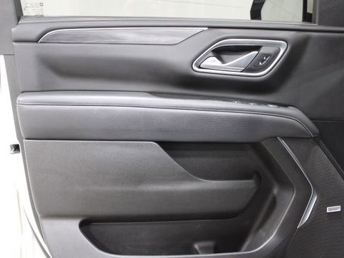 Used 2022 GMC Yukon SLT w/ SLT Premium Package image 19