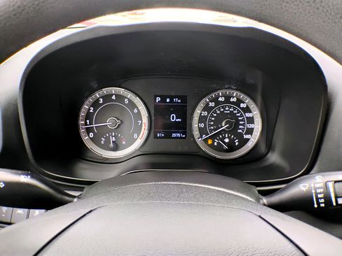 Used 2021 Hyundai Venue SE image 56