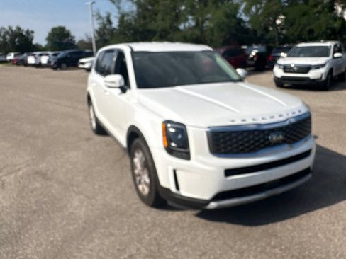Used 2020 Kia Telluride LX FWD image 19