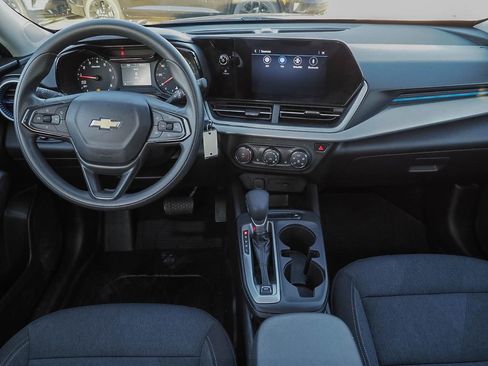 Certified 2024 Chevrolet Trax LS w/ LS Convenience Package image 10