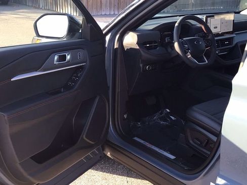 Used 2026 Ford Explorer ST-Line image 21