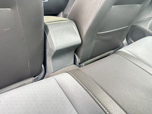 Used 2025 Volkswagen Jetta SE image 24