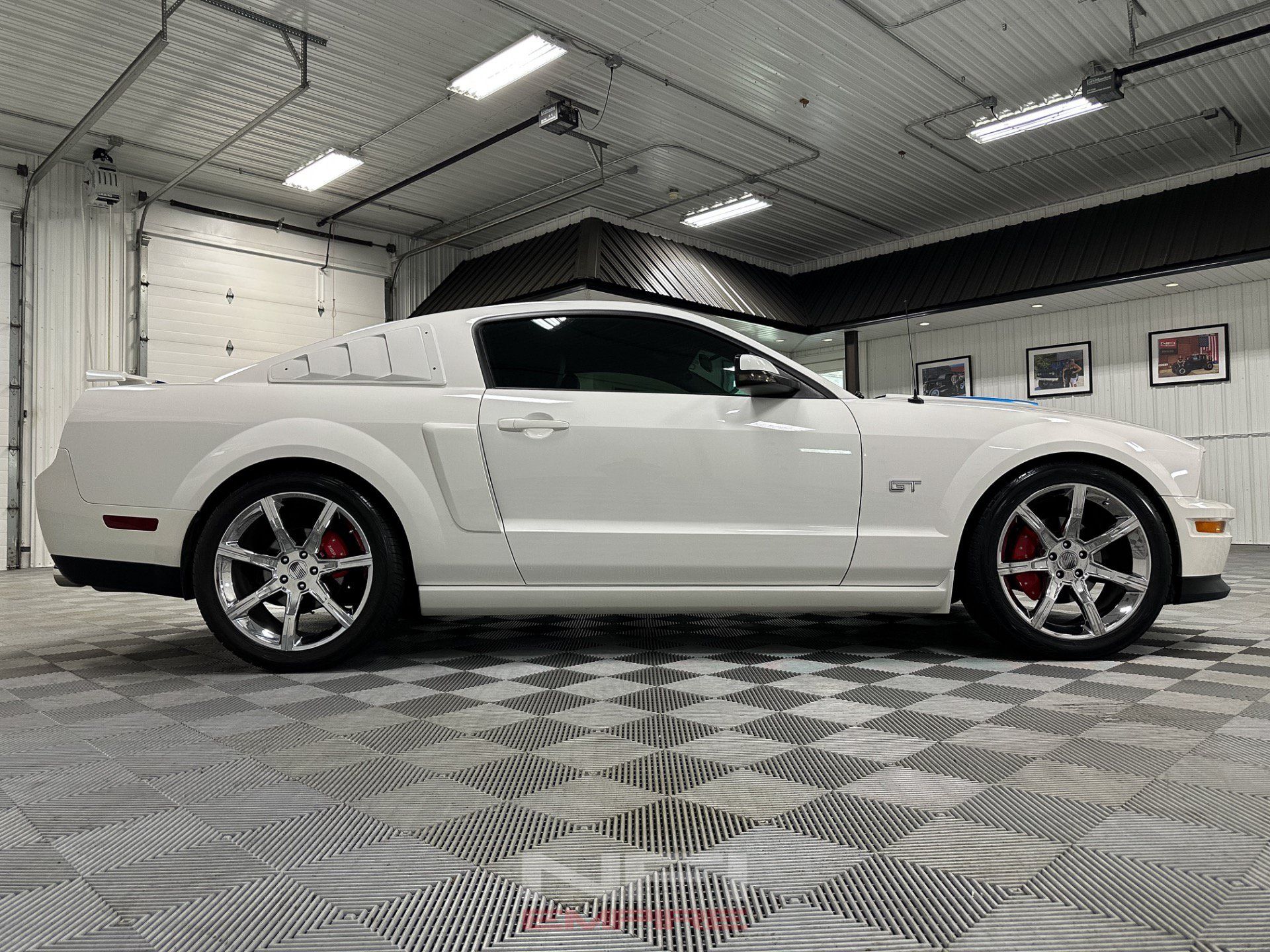 Used 2007 Ford Mustang GT RWD image 17