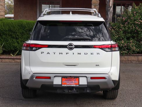 Used 2022 Nissan Pathfinder SL w/ SL Premium Package FWD image 7