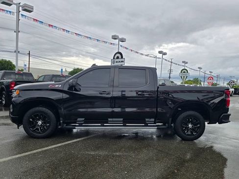 Used 2024 Chevrolet Silverado 1500 RST w/ Z71 Off-Road Package image 8