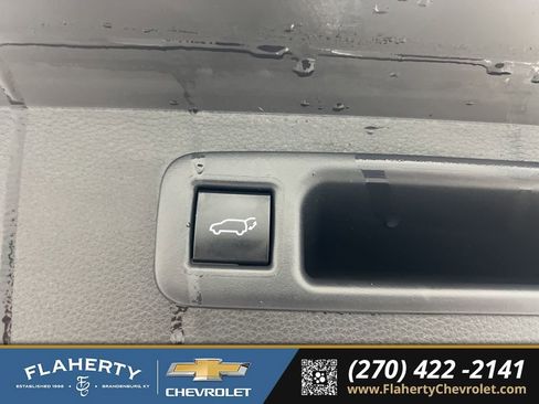 Used 2024 Toyota Highlander LE image 21