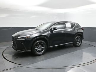 Used 2025 Lexus NX 250 FWD w/ Towing Package (2000 Lbs) video 1