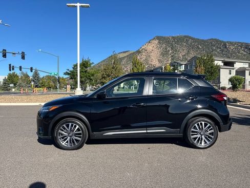 Used 2024 Nissan Kicks SR FWD image 6