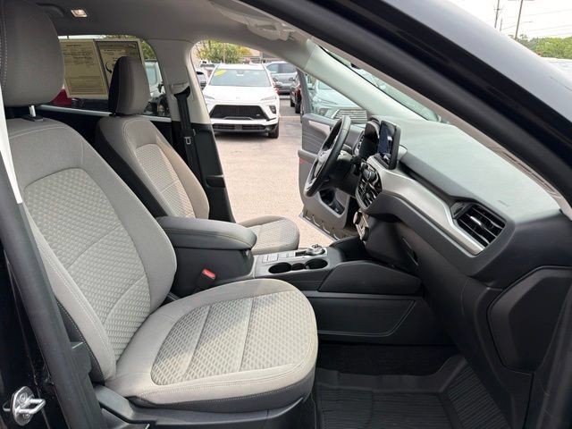 Used 2021 Ford Escape SE w/ Cold Weather Package AWD/4WD image 26