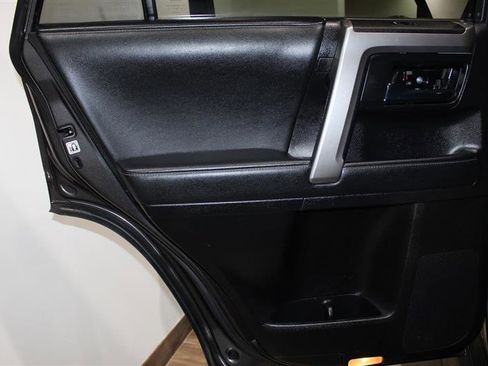 Used 2020 Toyota 4Runner SR5 image 32