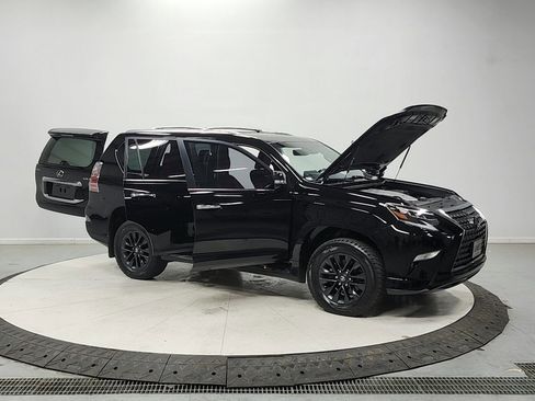 Used 2023 Lexus GX 460 Premium w/ Premium Package image 9