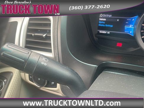 Used 2014 Ford Explorer XLT w/ Equipment Group 202A AWD/4WD image 19