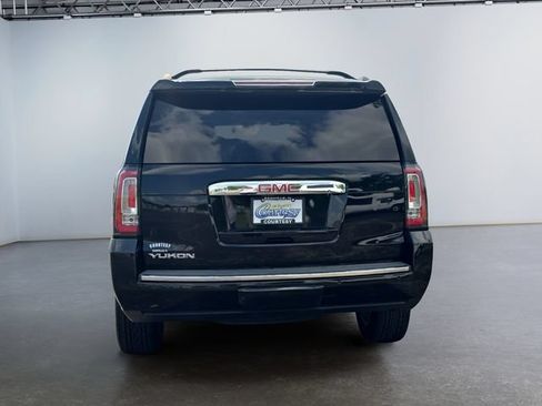 Used 2017 GMC Yukon Denali w/ Open Road Package AWD/4WD image 4