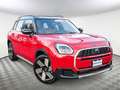 Used 2025 MINI Cooper Countryman S image 1