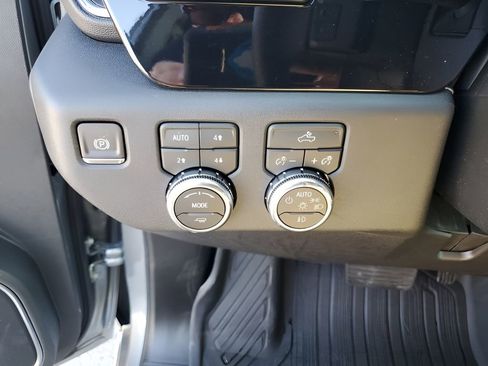 New 2026 GMC Sierra 1500 Elevation image 33