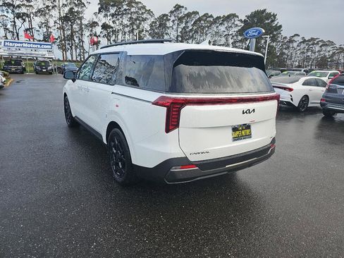 New 2025 Kia Carnival SX Prestige image 4