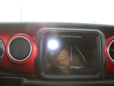 Used 2018 Jeep Wrangler Rubicon AWD/4WD image 24