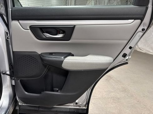 Used 2018 Honda CR-V LX image 11