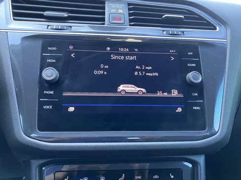 Used 2022 Volkswagen Tiguan SE image 24