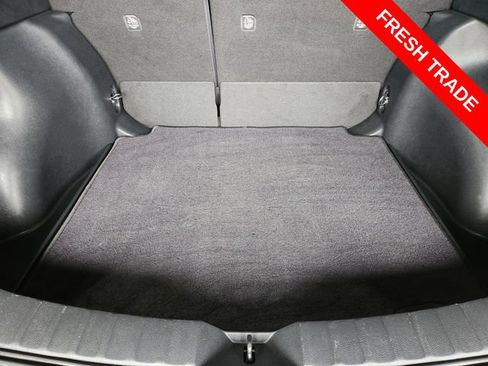 Used 2023 Toyota Corolla Cross XLE w/ Convenience Package FWD image 33