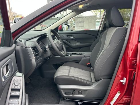 New 2026 Nissan Rogue SV w/ Cold Weather Package AWD/4WD image 9