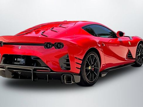Used 2022 Ferrari 812 Competizione RWD image 7