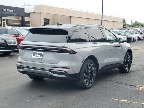 New 2026 Lincoln Nautilus Reserve w/ Jet Appearance Package AWD/4WD image 4