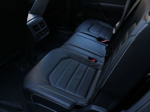 Used 2023 Volkswagen Atlas SEL Premium image 18