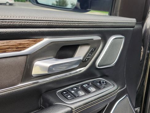 Used 2019 RAM 1500 Laramie AWD/4WD image 24