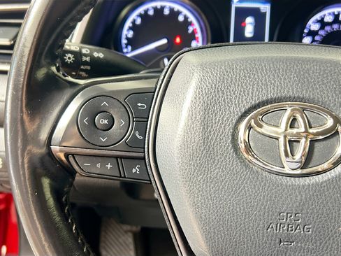 Used 2021 Toyota Camry SE image 18
