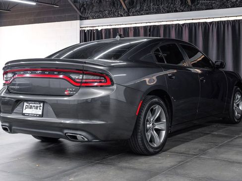 Used 2015 Dodge Charger SXT image 10