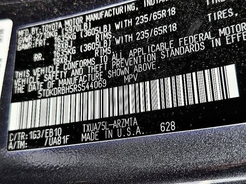 Used 2024 Toyota Highlander XLE AWD/4WD image 39