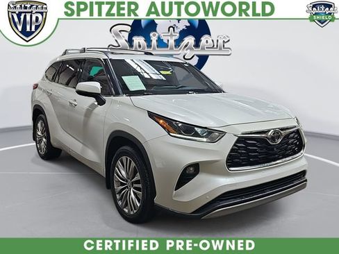 Used 2022 Toyota Highlander Platinum image 1
