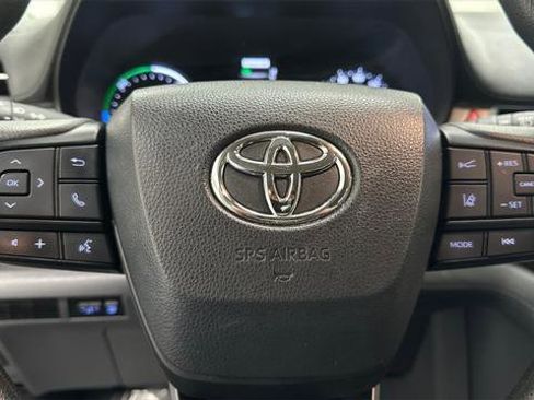 Certified 2023 Toyota Sienna LE image 16